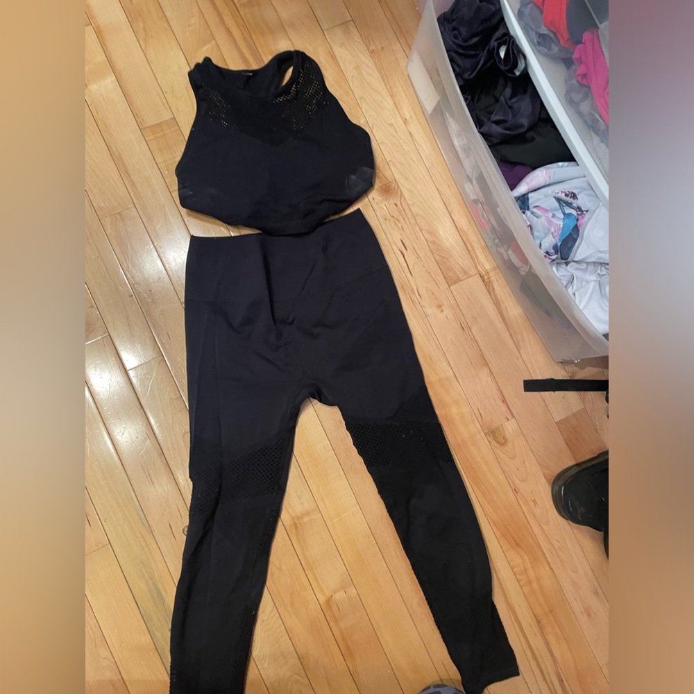 Fabletics Set. - image 2